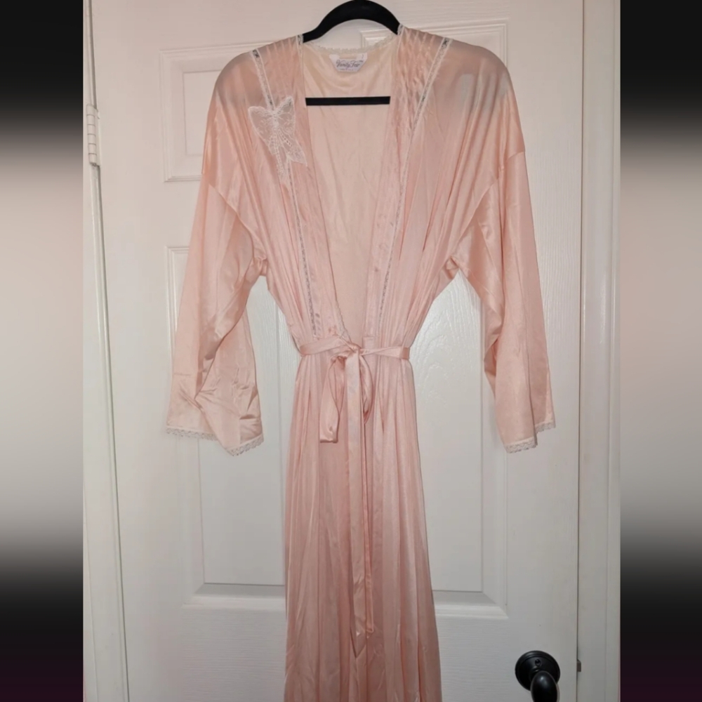 Vintage Vanity Fair Coquette Long Full-Length Peach Pink Lace Robe (Size XL)